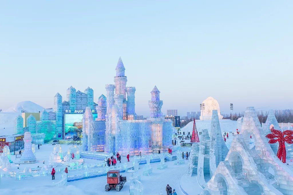 “冰雪运动+”驱动冰雪经济