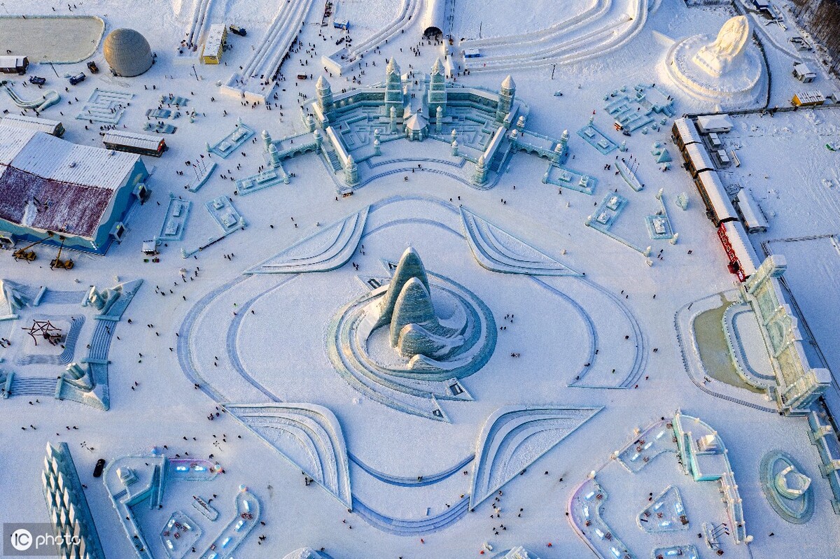 哈尔滨梦幻冰雪馆推出端午主题冰雕“粽情端午”
