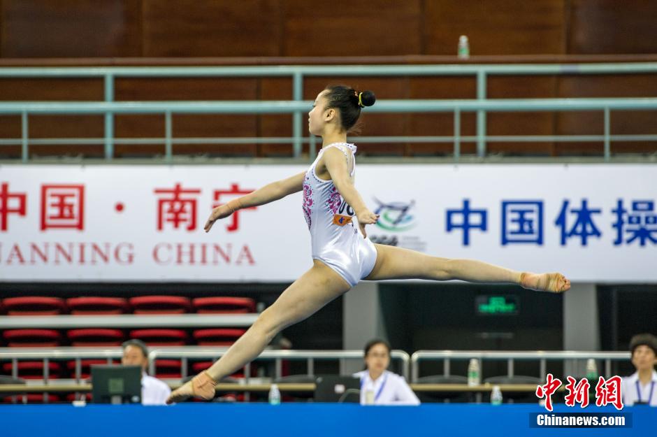 中国艺术体操队全新亮相惊喜连连