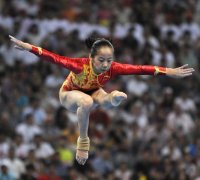 李梦真的太real了时尚衣服跳出广播体操感展现超绝松弛感